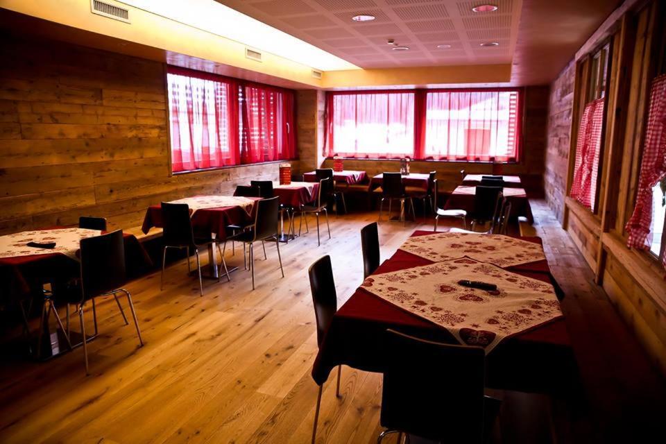 Hotel Kube Folgaria Luaran gambar
